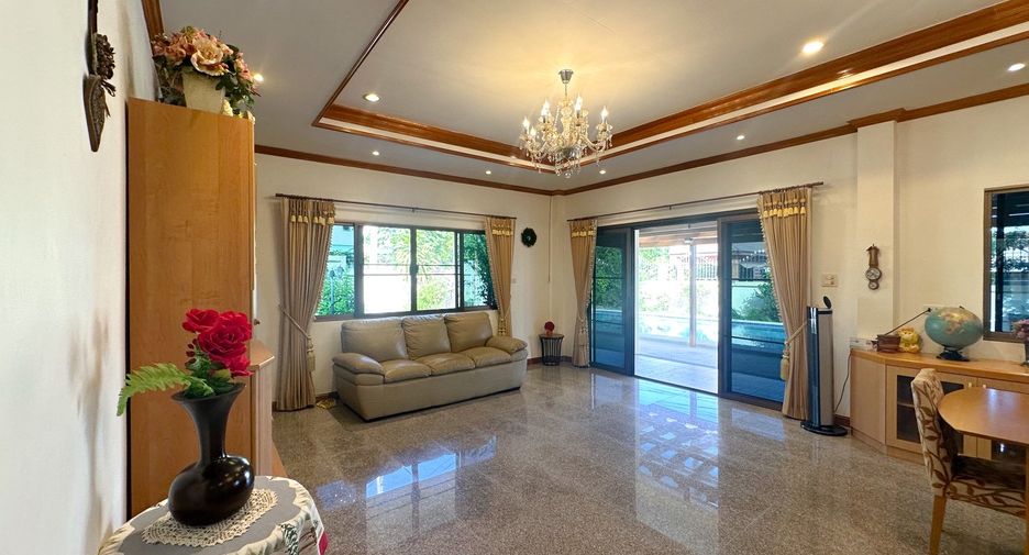 For sale 3 bedrooms villa in Hua Hin, Prachuap Khiri Khan