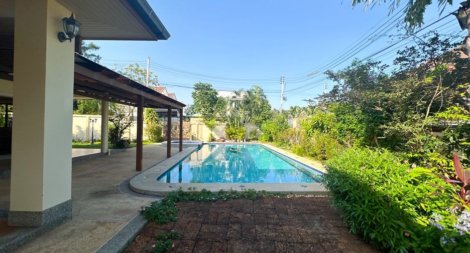 For sale 3 bedrooms villa in Hua Hin, Prachuap Khiri Khan