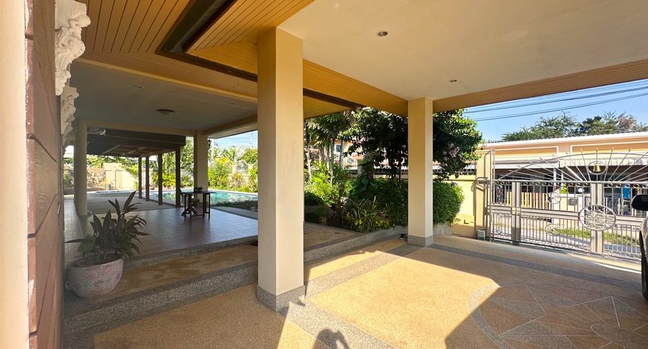For sale 3 bedrooms villa in Hua Hin, Prachuap Khiri Khan