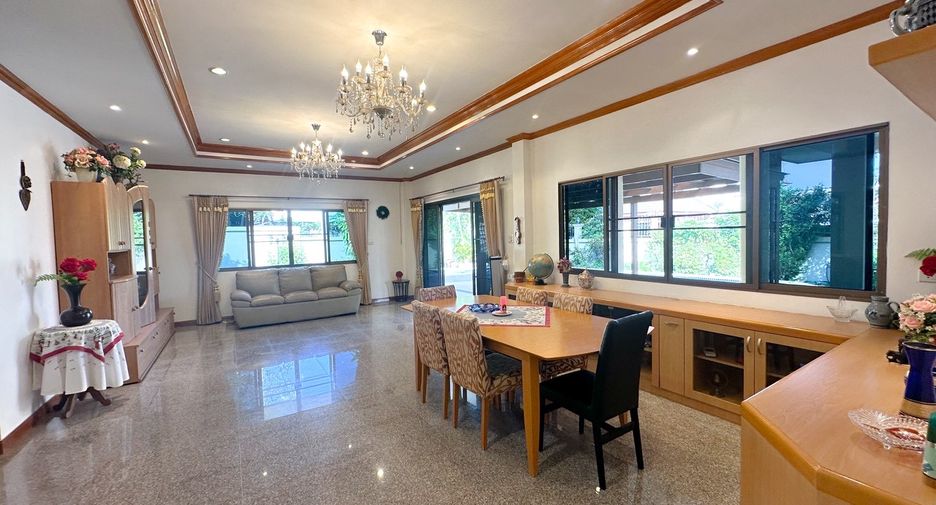 For sale 3 bedrooms villa in Hua Hin, Prachuap Khiri Khan