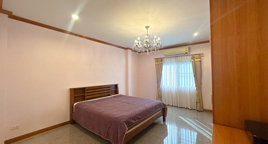 For sale 3 bedrooms villa in Hua Hin, Prachuap Khiri Khan