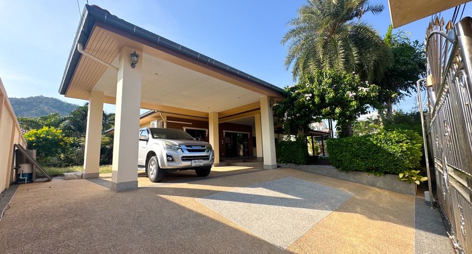 For sale 3 bedrooms villa in Hua Hin, Prachuap Khiri Khan