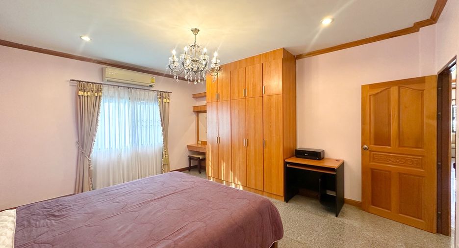 For sale 3 bedrooms villa in Hua Hin, Prachuap Khiri Khan