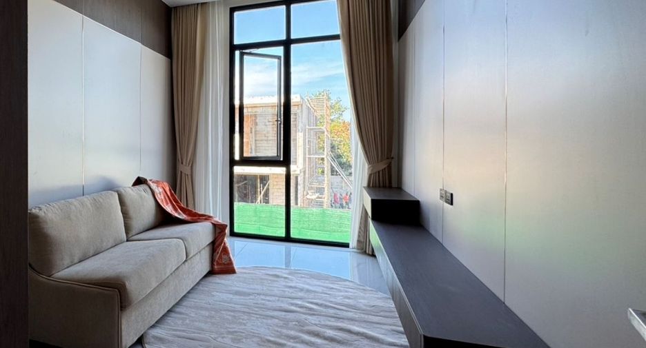 Haus zum Kauf mit 4 Zimmer in Bang Lamung, Chonburi