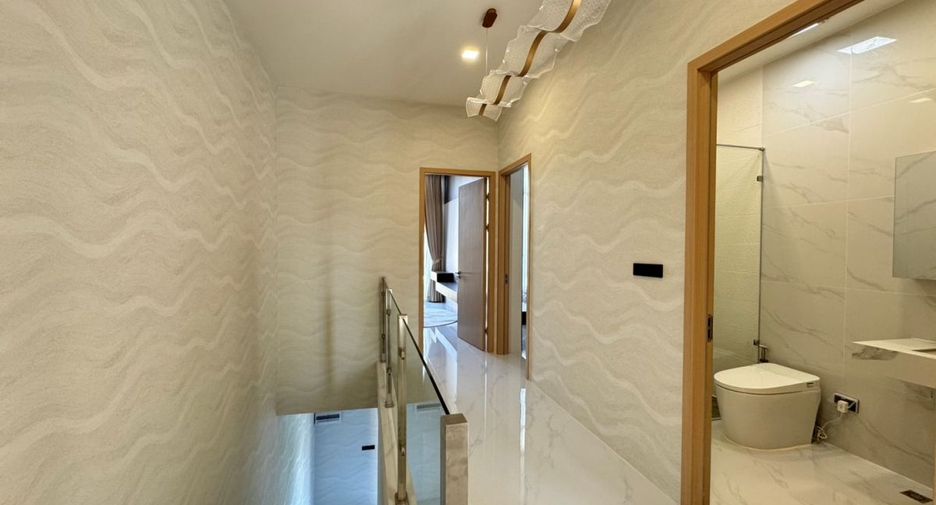 Haus zum Kauf mit 4 Zimmer in Bang Lamung, Chonburi