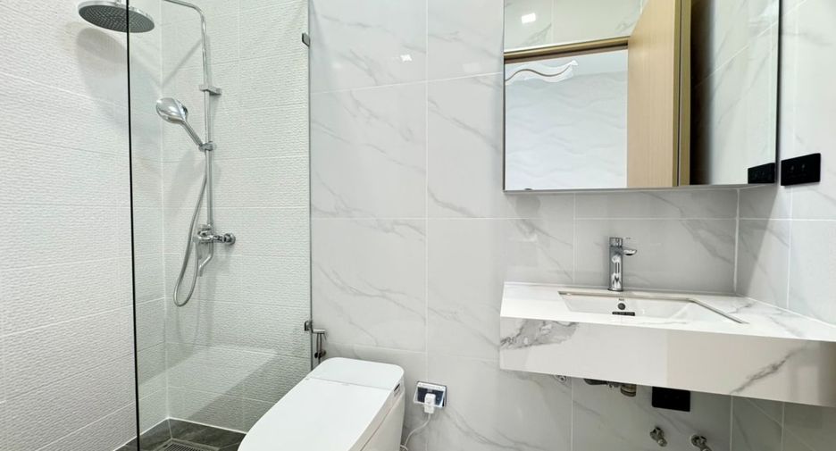 Haus zum Kauf mit 4 Zimmer in Bang Lamung, Chonburi