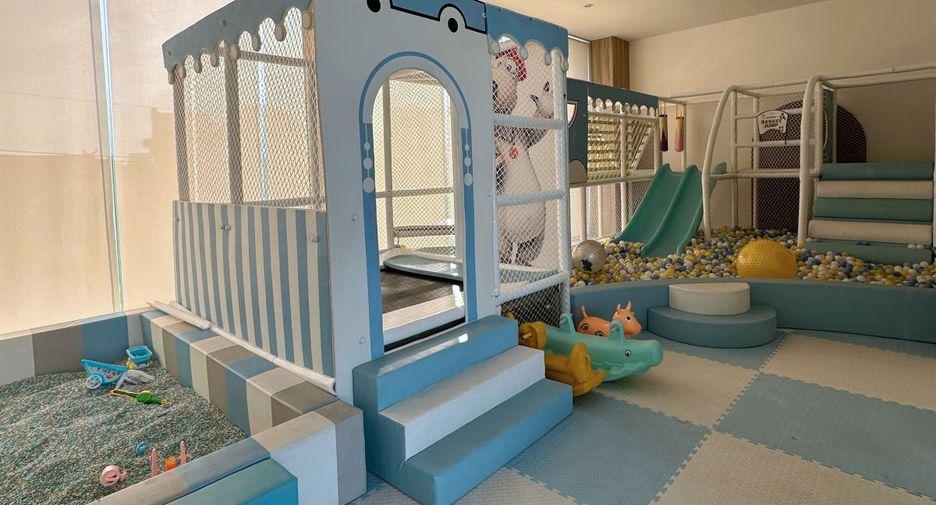 Haus zum Kauf mit 4 Zimmer in Bang Lamung, Chonburi