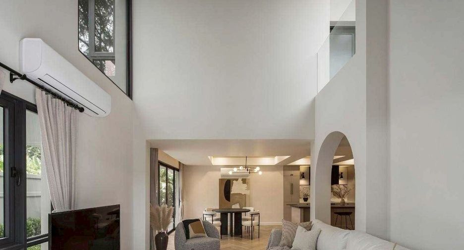 For rent and for sale 3 bedrooms house in Watthana, Bangkok