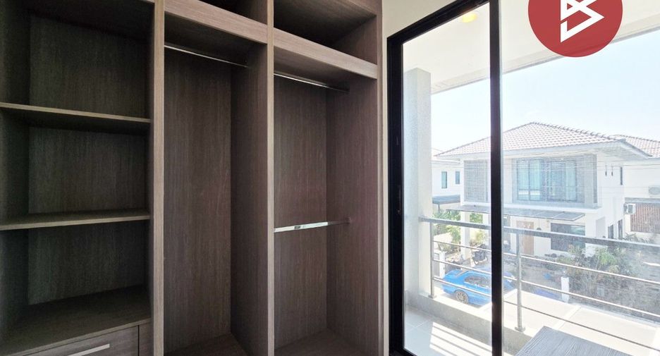 For sale 3 bedrooms house in Sam Khok, Pathum Thani