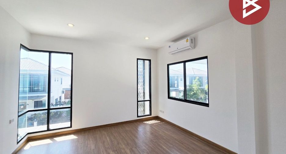 For sale 3 bedrooms house in Sam Khok, Pathum Thani