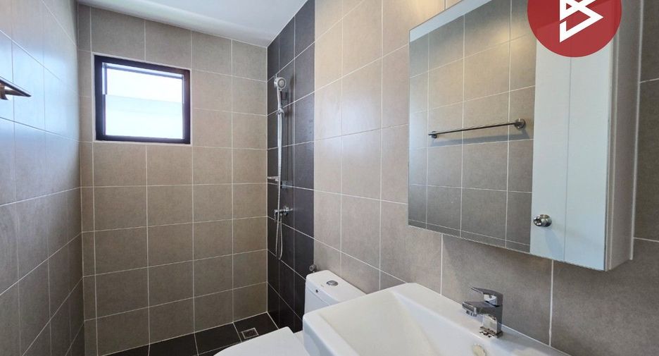 For sale 3 bedrooms house in Sam Khok, Pathum Thani