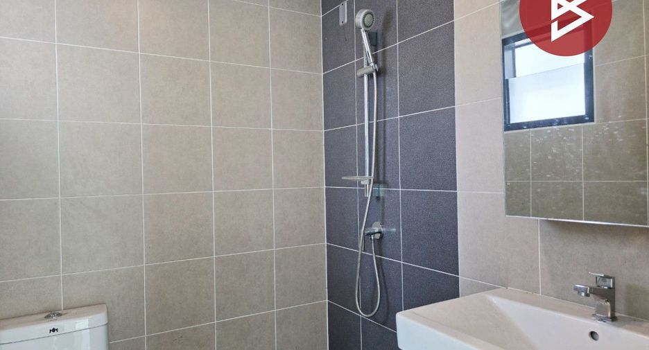 For sale 3 bedrooms house in Sam Khok, Pathum Thani