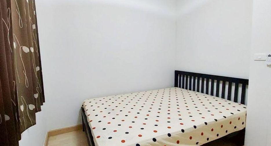 For rent 3 bedrooms townhouse in Suan Luang, Bangkok
