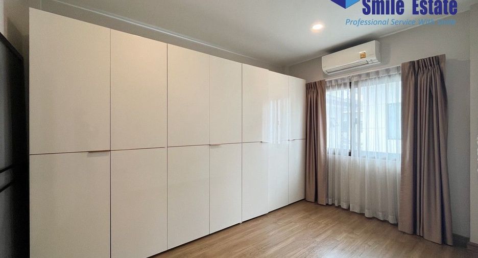 For sale 4 bedrooms house in Prawet, Bangkok
