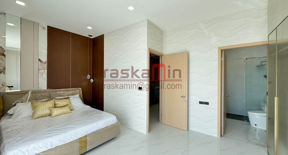 For sale 4 bedrooms house in Bang Lamung, Chonburi