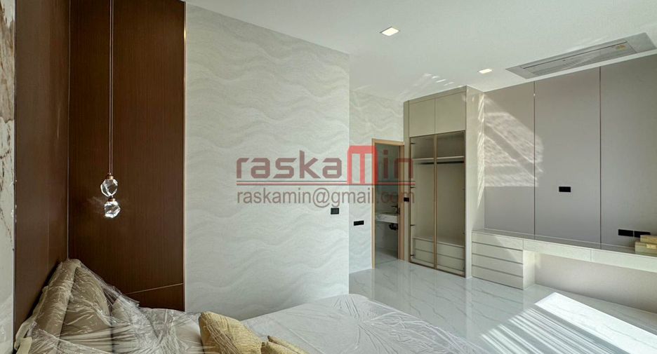 For sale 4 bedrooms house in Bang Lamung, Chonburi
