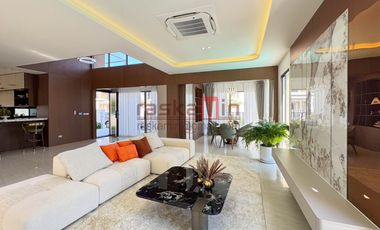 Villa zum Kauf mit 4 Zimmer in Bang Lamung, Chonburi