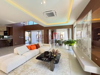 For sale 4 ベッドルーム villa in Bang Lamung, Chonburi
