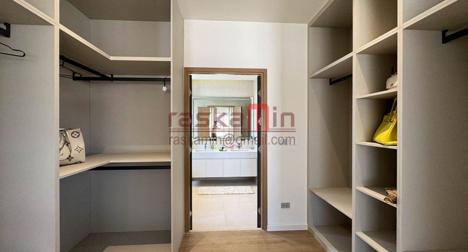 Villa zum Kauf mit 4 Zimmer in Bang Lamung, Chonburi