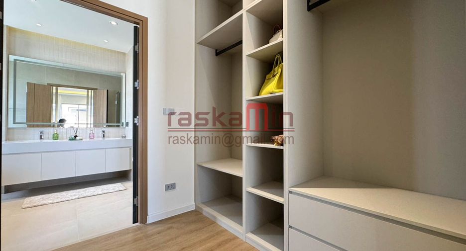 Villa zum Kauf mit 4 Zimmer in Bang Lamung, Chonburi