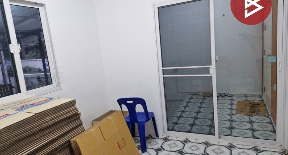 Casa adosada en venta de 3 habitaciones en Mueang Pathum Thani, Pathum Thani