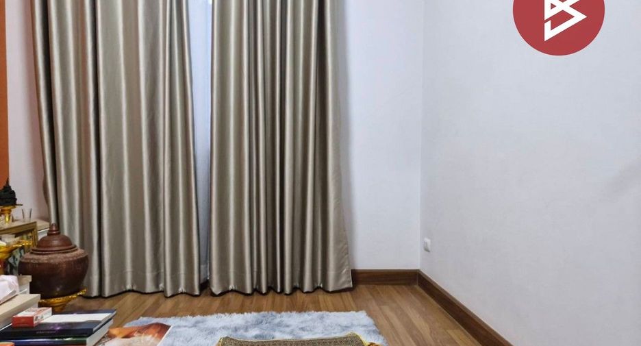 Casa adosada en venta de 3 habitaciones en Mueang Pathum Thani, Pathum Thani