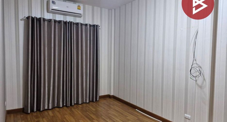 Casa adosada en venta de 3 habitaciones en Mueang Pathum Thani, Pathum Thani