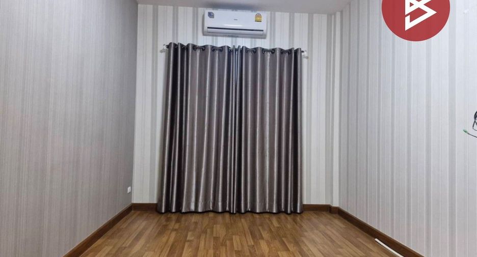 Casa adosada en venta de 3 habitaciones en Mueang Pathum Thani, Pathum Thani