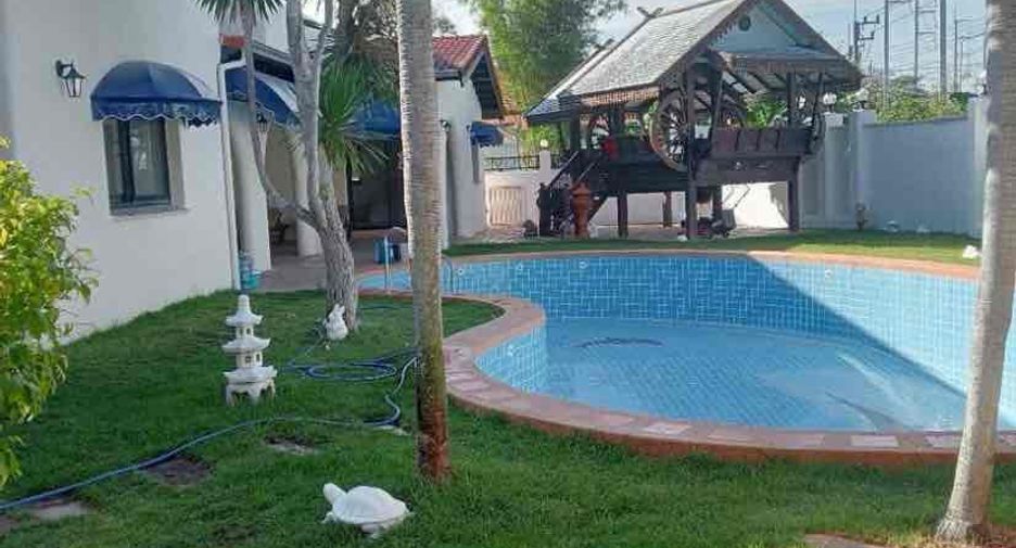 For rent 5 bedrooms villa in Bang Lamung, Chonburi