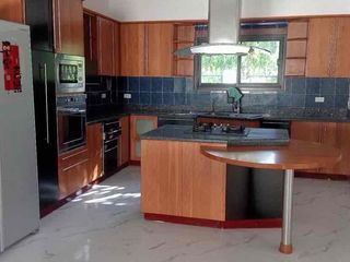 Villa zur Miete mit 5 Zimmer in Bang Lamung, Chonburi