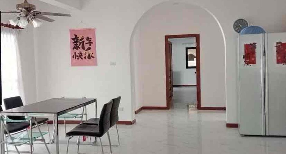 For rent 5 bedrooms villa in Bang Lamung, Chonburi