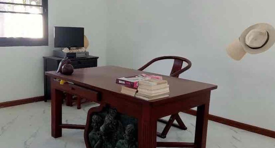 For rent 5 bedrooms villa in Bang Lamung, Chonburi