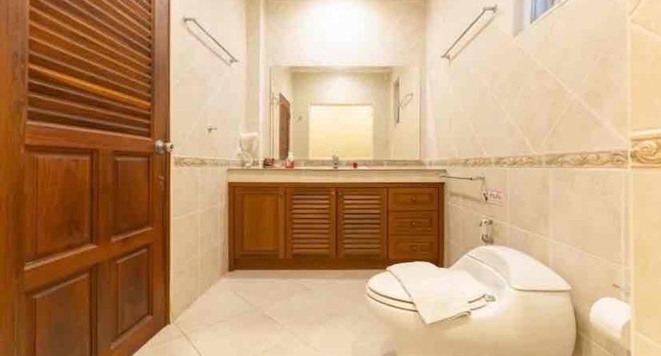 For rent 2 bedrooms villa in Bang Lamung, Chonburi