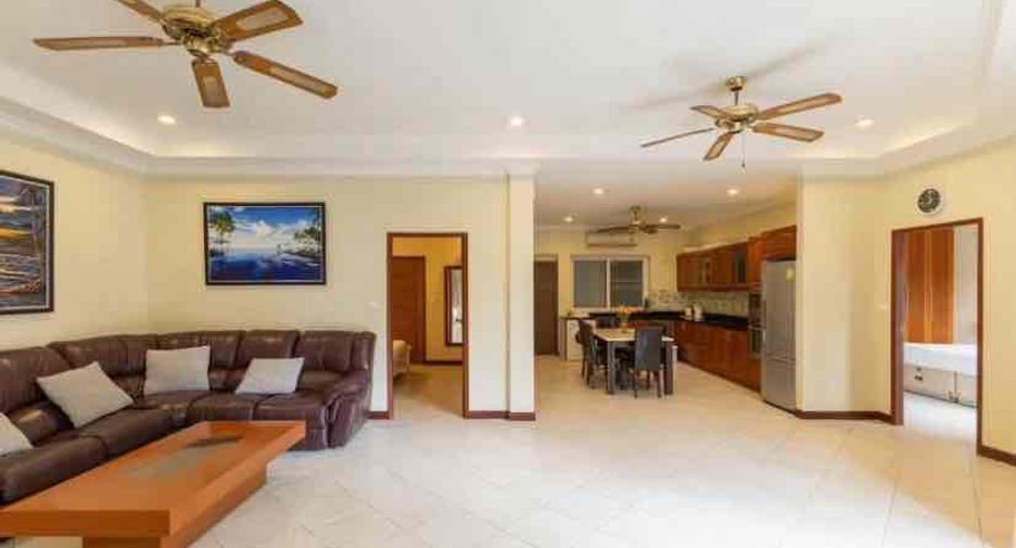 For rent 2 bedrooms villa in Bang Lamung, Chonburi