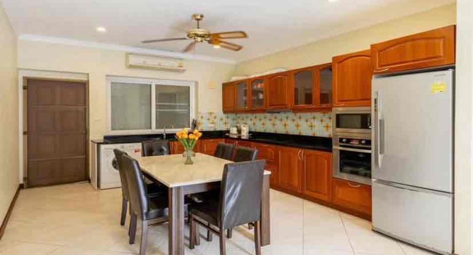 For rent 2 bedrooms villa in Bang Lamung, Chonburi