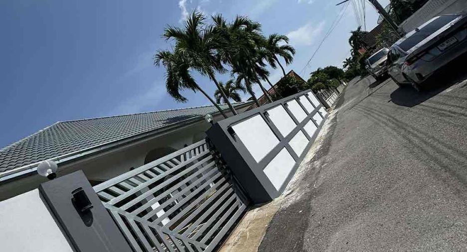 For rent and for sale 3 bedrooms villa in Mueang Nakhon Ratchasima, Nakhon Ratchasima