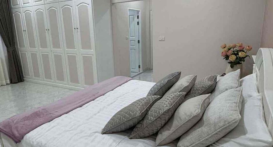 For rent and for sale 3 bedrooms villa in Mueang Nakhon Ratchasima, Nakhon Ratchasima