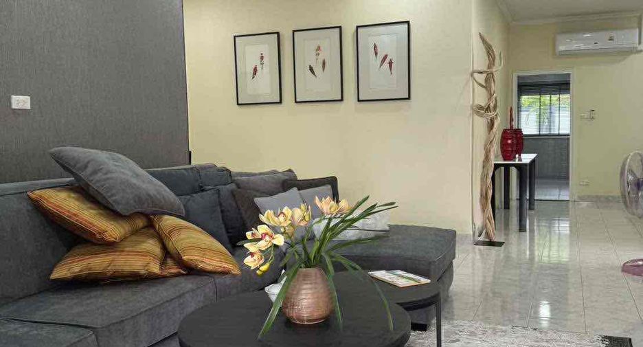 For rent and for sale 3 bedrooms villa in Mueang Nakhon Ratchasima, Nakhon Ratchasima