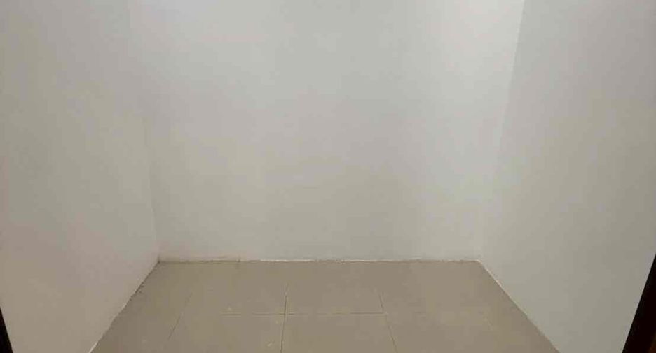 For rent 4 bedrooms villa in Bang Lamung, Chonburi
