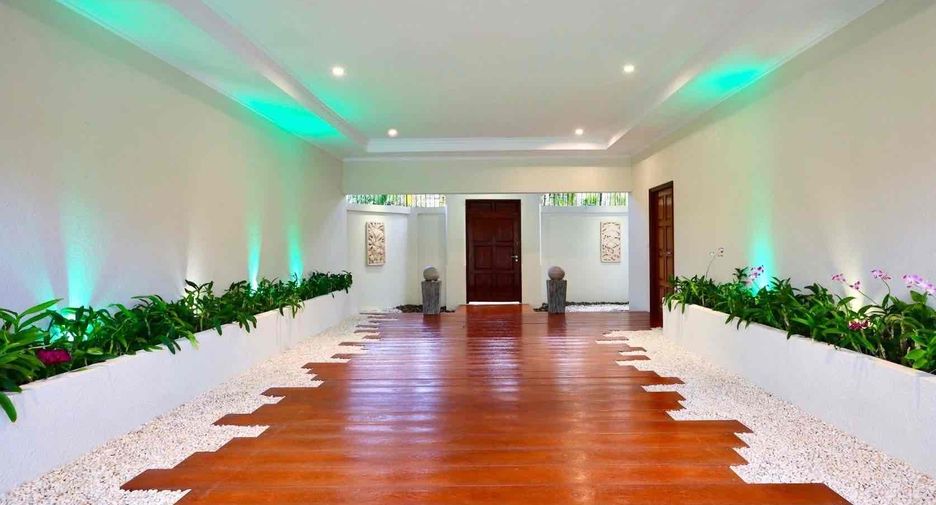 For rent 6 bedrooms villa in Bang Lamung, Chonburi