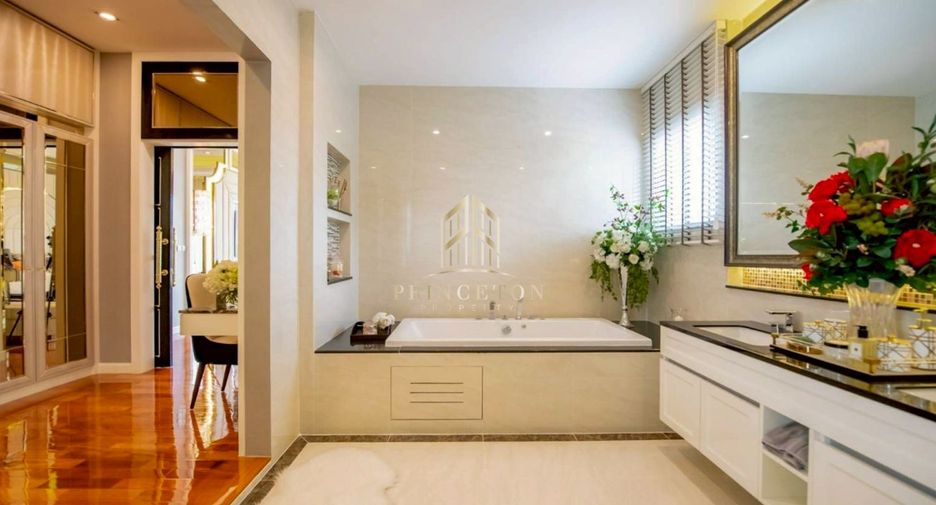 For rent 4 bedrooms house in Prawet, Bangkok