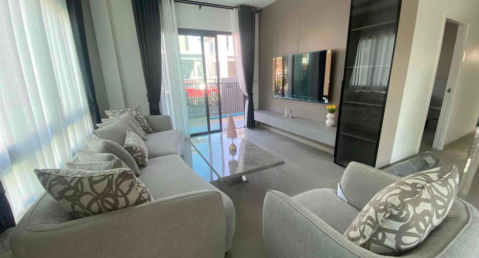 For rent 4 bedrooms villa in Bang Lamung, Chonburi