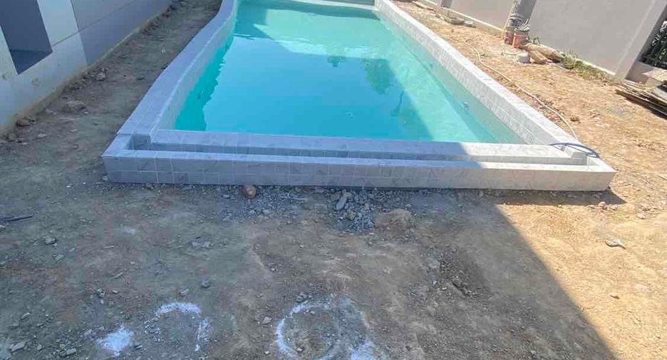For rent 4 bedrooms villa in Bang Lamung, Chonburi
