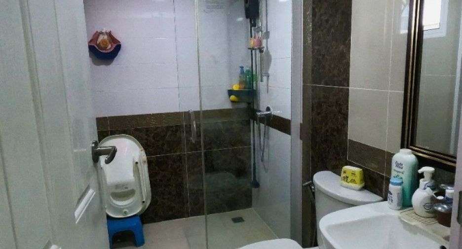 Haus zum Kauf mit 4 Zimmer in Bang Khen, Bangkok