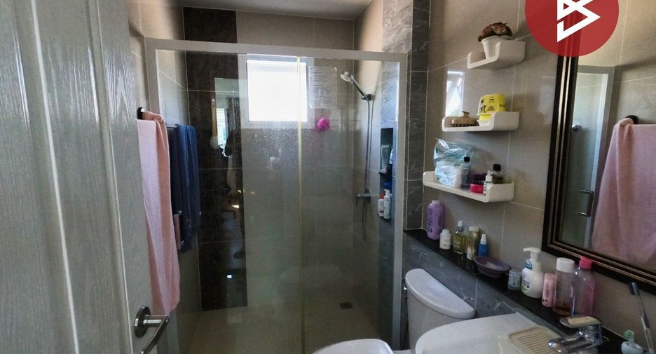 Haus zum Kauf mit 4 Zimmer in Bang Khen, Bangkok