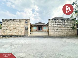 For sale 4 ベッドルーム house in Sam Phran, Nakhon Pathom