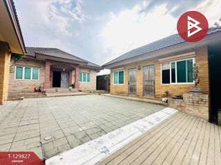 For sale 4 ベッドルーム house in Sam Phran, Nakhon Pathom