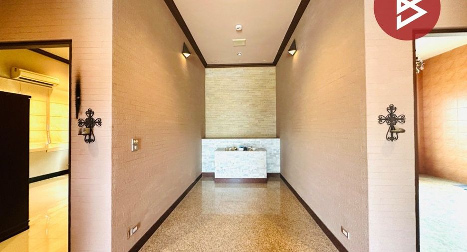 For sale 4 ベッドルーム house in Sam Phran, Nakhon Pathom