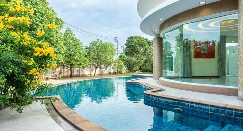 Casa en venta de 4 habitaciones en Khan Na Yao, Bangkok