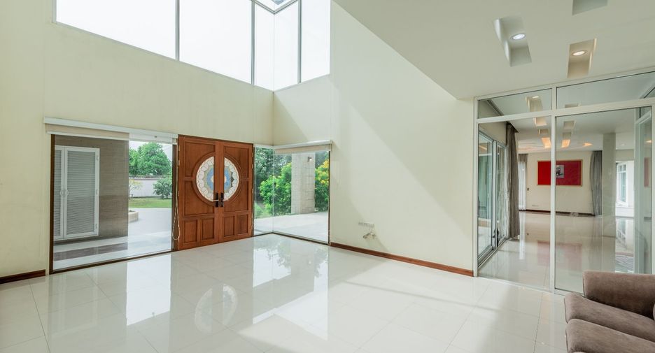 Casa en venta de 4 habitaciones en Khan Na Yao, Bangkok